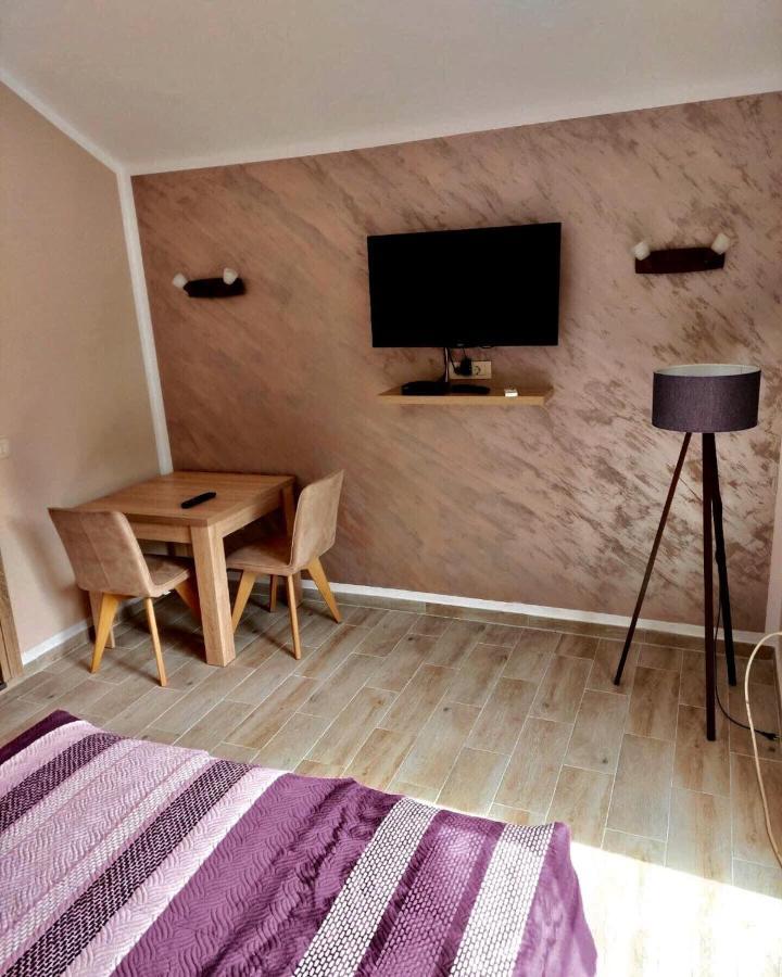 Studio Elena Тиват Экстерьер фото